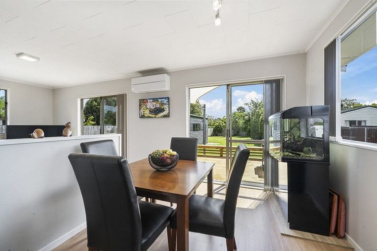 Photo of property in 55 Eatwell Avenue, Paraparaumu Beach, Paraparaumu, 5032