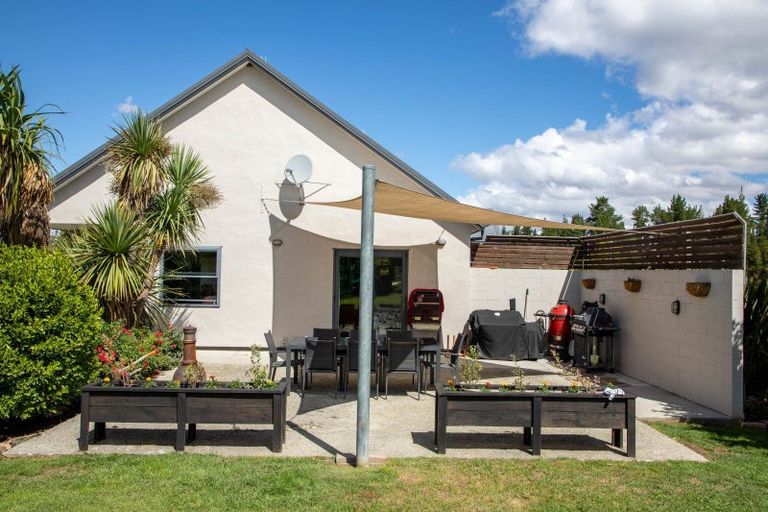 Photo of property in 233 Letts Gully Road, Letts Gully, Alexandra, 9393