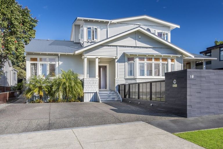 Photo of property in 19 Hamana Street, Narrow Neck, Auckland, 0622