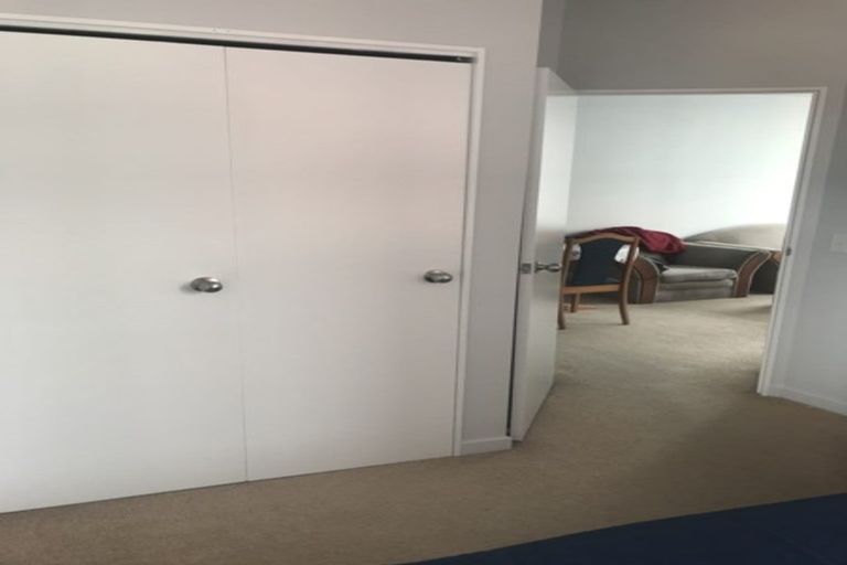 Photo of property in Terrace Tower Apartments, 9b/126 The Terrace, Wellington Central, Wellington, 6011