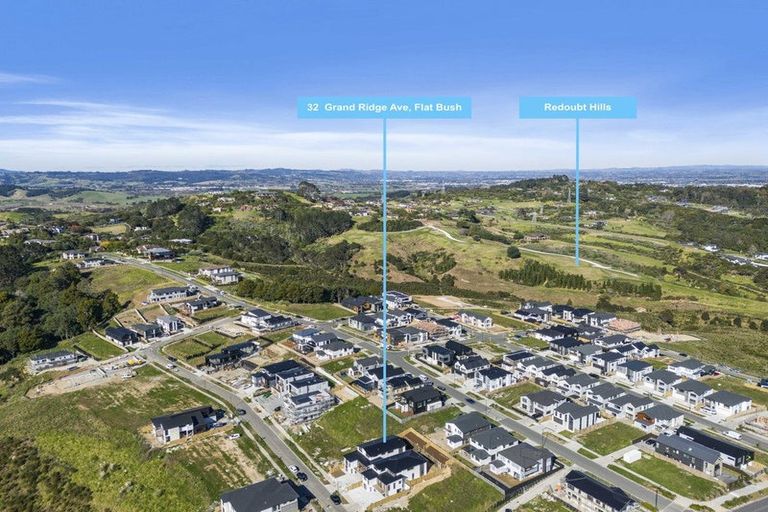 Photo of property in 32 Grand Ridge Avenue, Flat Bush, Auckland, 2019