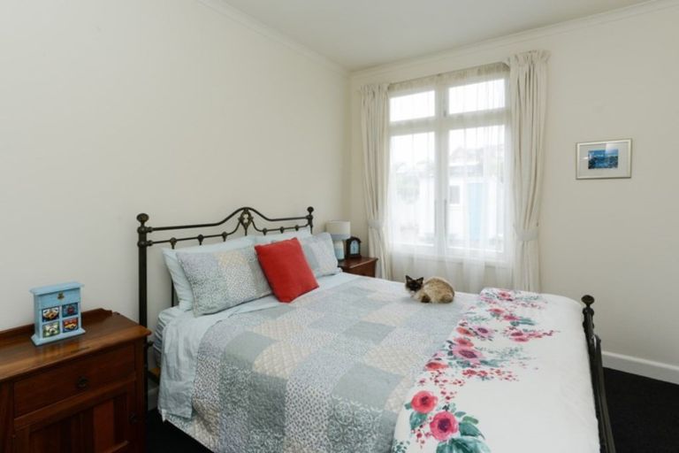 Photo of property in 5 Milton Terrace, Hospital Hill, Napier, 4110