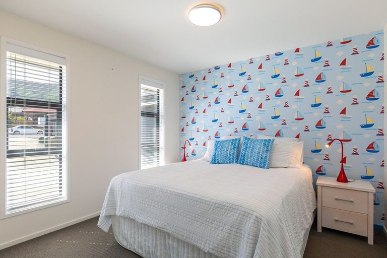 Photo of property in 27 Glentui Place, Waikawa, Picton, 7220