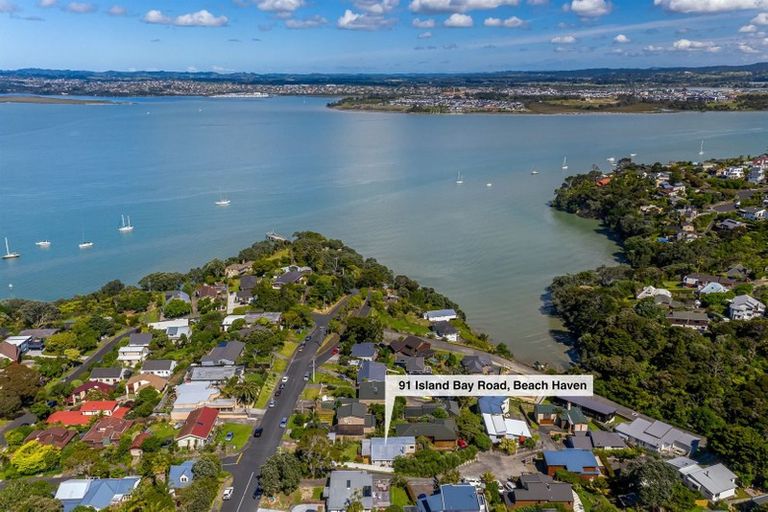 Photo of property in 91 Island Bay Road, Beach Haven, Auckland, 0626