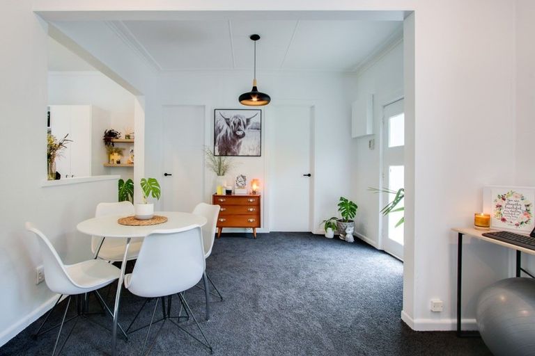 Photo of property in 36 Chaucer Road South, Hospital Hill, Napier, 4110