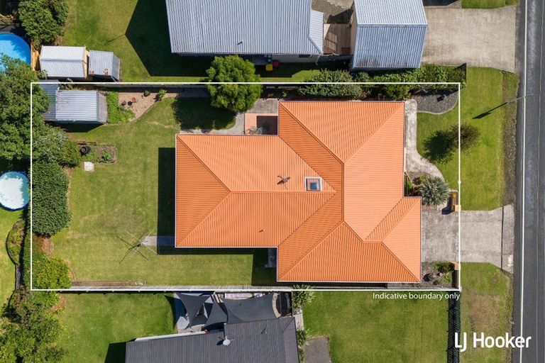 Photo of property in 87 Beach Road, Waihi Beach, 3611