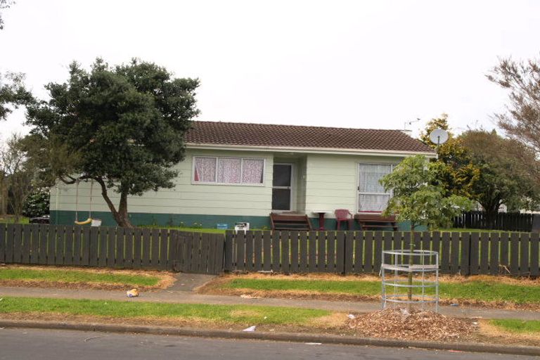 Photo of property in 16 Growers Lane, Mangere East, Auckland, 2024