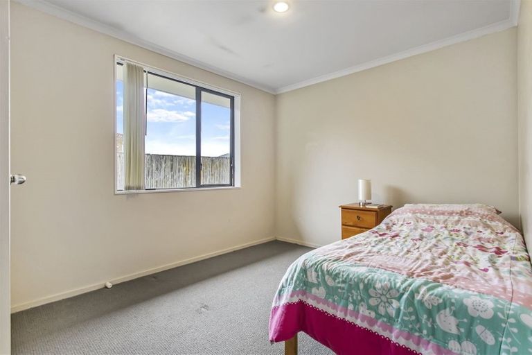 Photo of property in 39 Misty Valley Drive, Henderson, Auckland, 0612