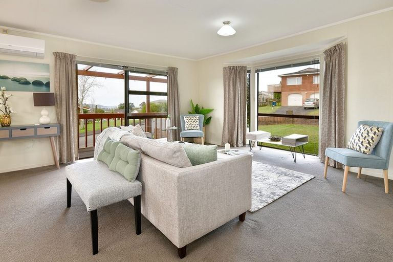 Photo of property in 16 Petrel Place, Massey, Auckland, 0614