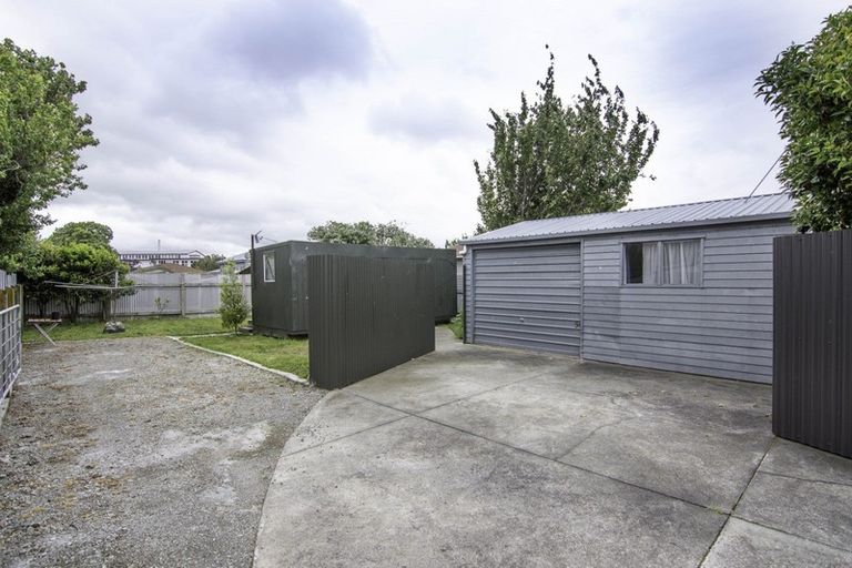 Photo of property in 11 Wellesbourne Street, Palmerston North, 4410