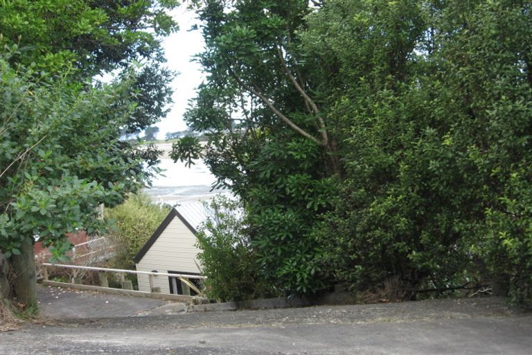 Photo of property in 24 Pine Grove, Tairua, 3508