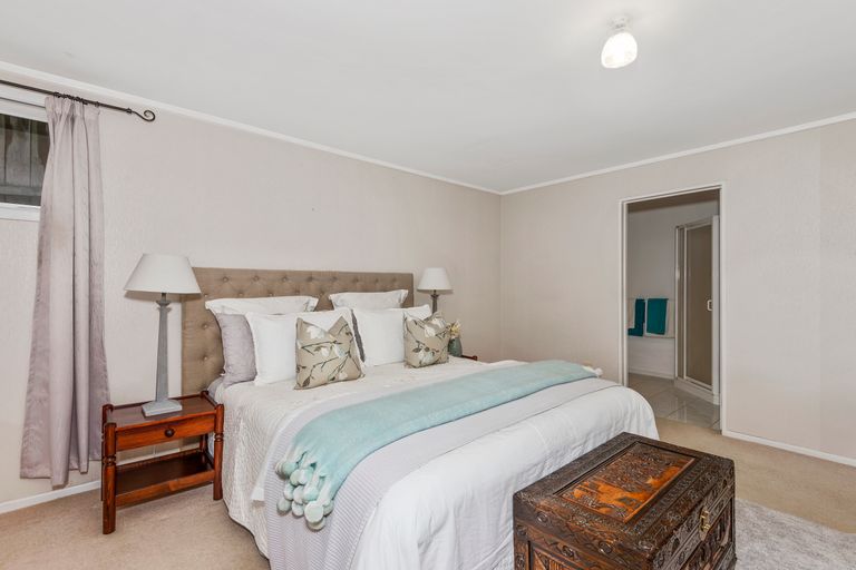 Photo of property in 10 Carole Crescent, Pakuranga, Auckland, 2010