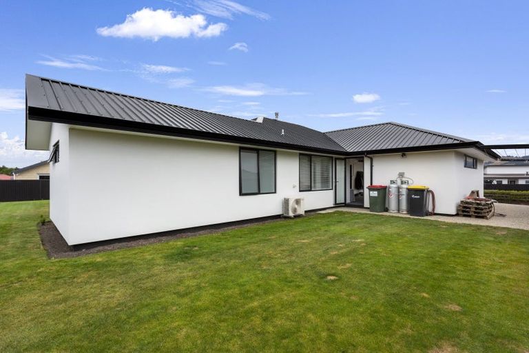 Photo of property in 71 Owhiro Avenue, Mosgiel, 9024