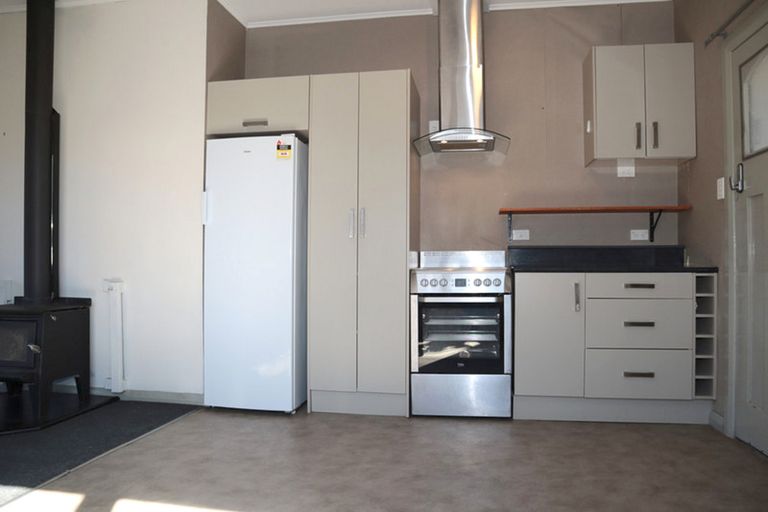 Photo of property in 43 Copinsha Street, Palmerston, 9430