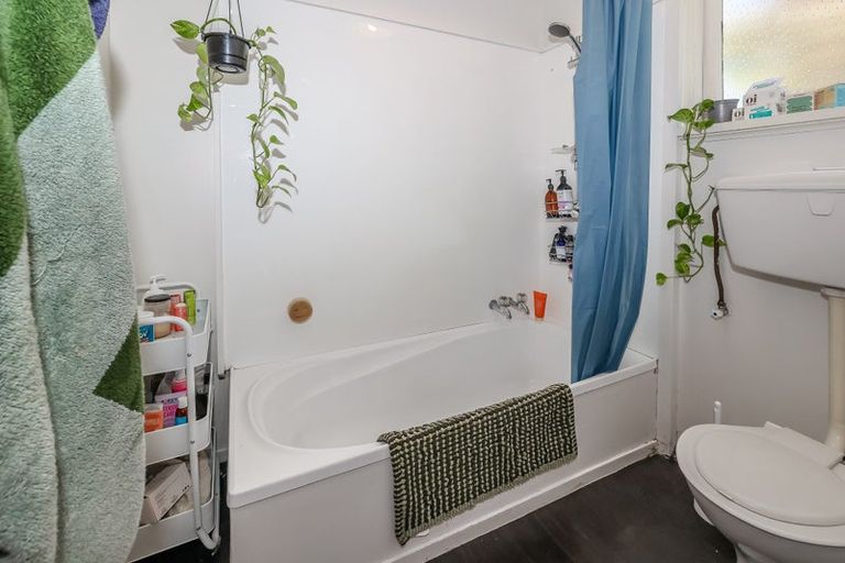 Photo of property in 5 Elm Row, Dunedin Central, Dunedin, 9016