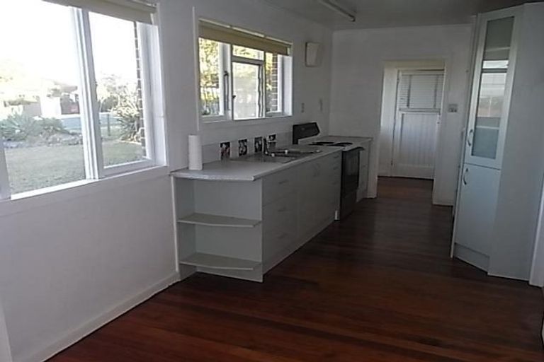 Photo of property in 83 Bradbury Road, Botany Downs, Auckland, 2010
