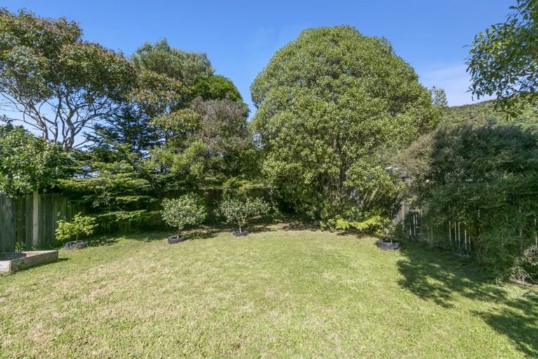Photo of property in 6 Ngaturi Grove, Wainuiomata, Lower Hutt, 5014