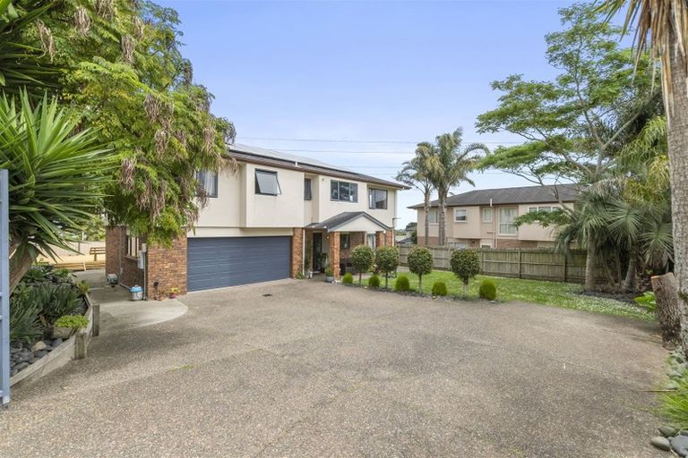 Photo of property in 200 Hill Road, The Gardens, Auckland, 2105