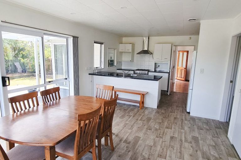 Photo of property in 44 Rosewood Place, Paraparaumu, 5032