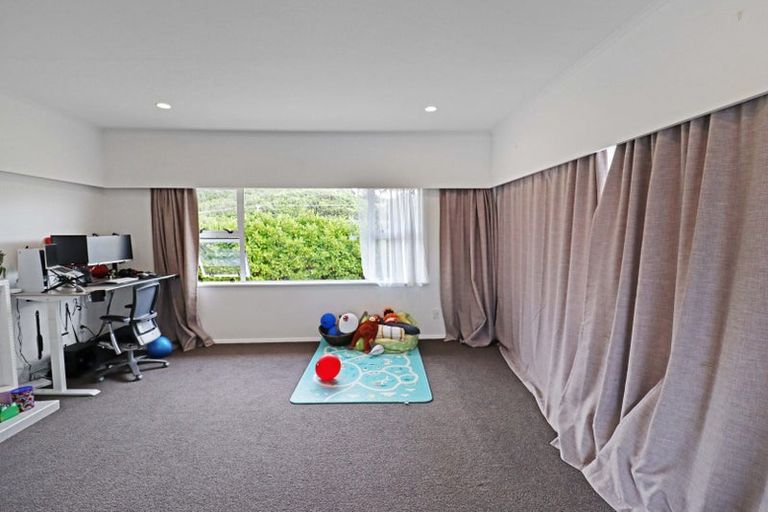 Photo of property in 63 Clifford Road, Johnsonville, Wellington, 6037