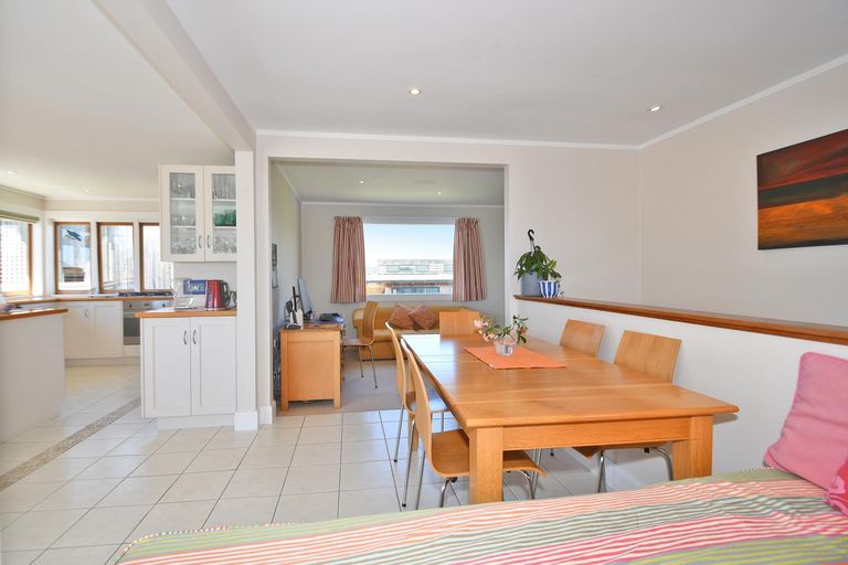 Photo of property in 1 Penguin Street, Leigh, 0985