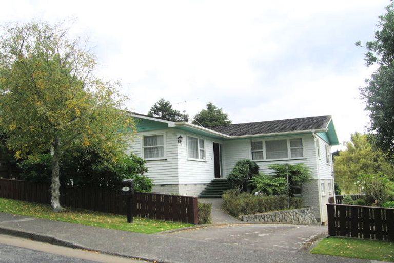 Photo of property in 19 Chichester Drive, Pinehaven, Upper Hutt, 5019