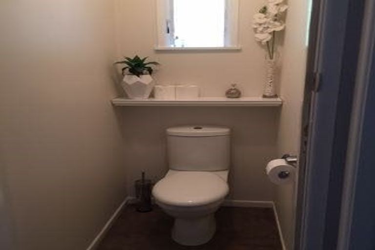 Photo of property in 18 Scenic Heights, Acacia Bay, Taupo, 3330