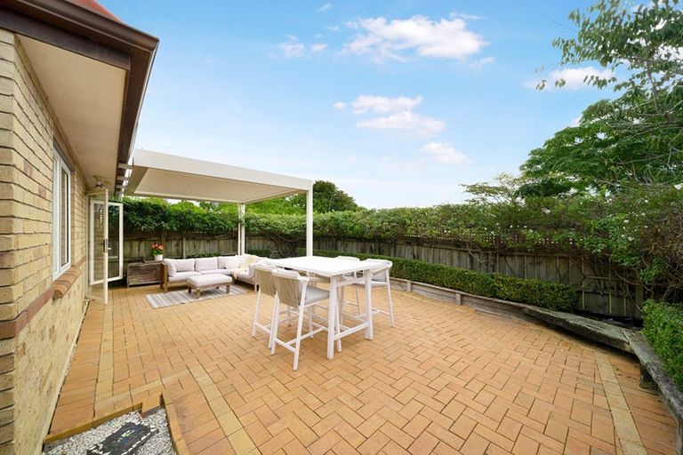 Photo of property in 6 Graven Court, Henderson, Auckland, 0612