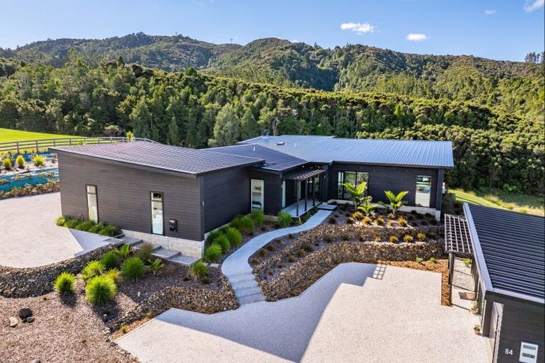 Photo of property in 84 Robert Hastie Drive, Mangawhai, 0573