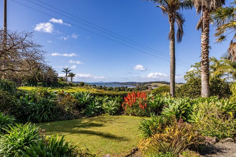Photo of property in 76 Skudders Beach Road, Kerikeri, 0294