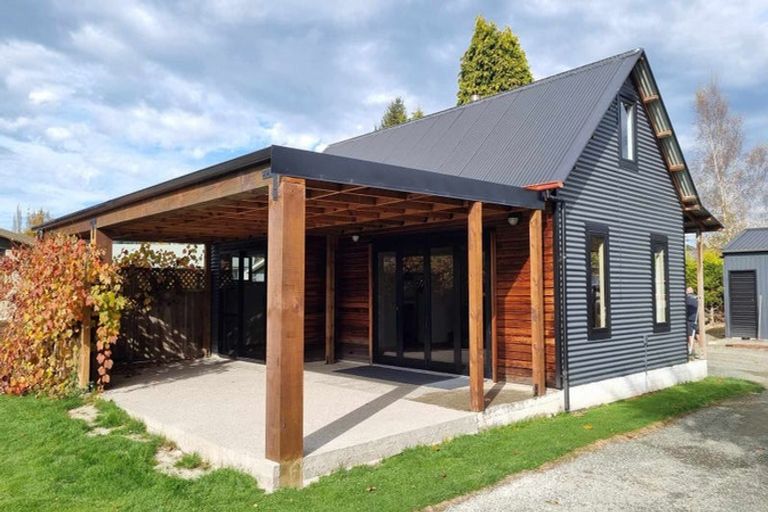 Photo of property in 44 Wylam Street, Waikaia, 9778