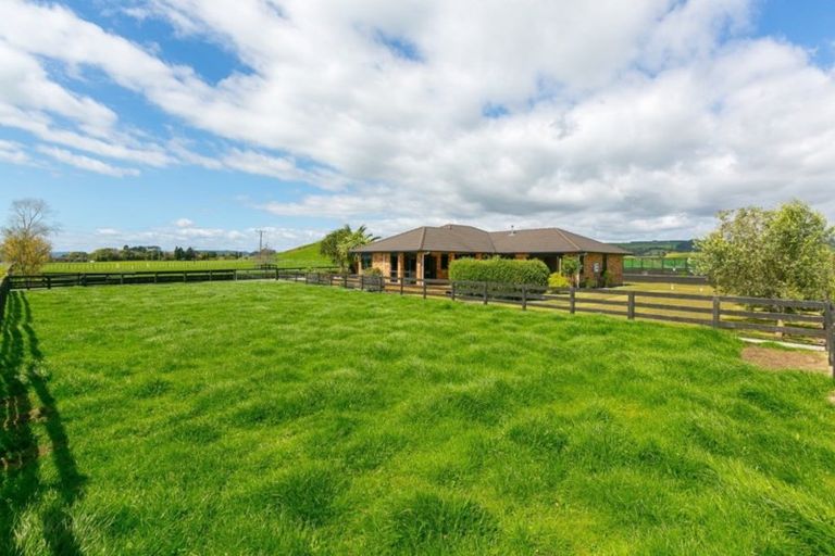 Photo of property in 39 Mataro Road, Urenui, 4375