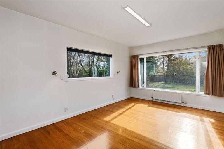 Photo of property in 218 Grahams Road, Burnside, Christchurch, 8053