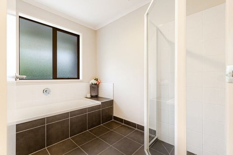 Photo of property in 92 Taiapa Valley Road, Muriwai, Waimauku, 0881