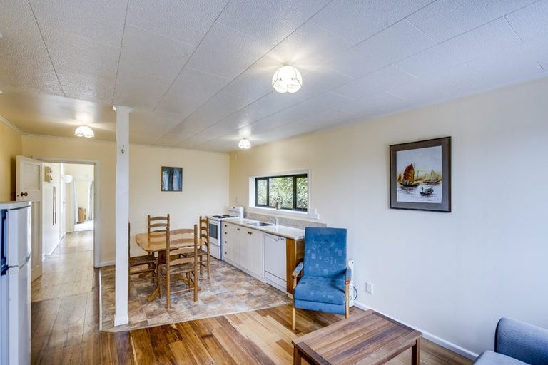 Photo of property in 13 Roslyn Road, Bluff Hill, Napier, 4110