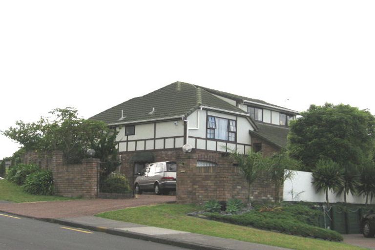 Photo of property in 2 Clearwater Cove, West Harbour, Auckland, 0618