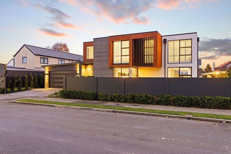 Photo of property in 42 Tui Street, Fendalton, Christchurch, 8041