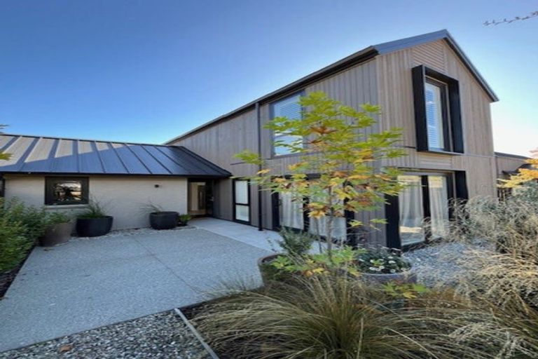 Photo of property in 1 Mulholland Drive, Jacks Point, 9371