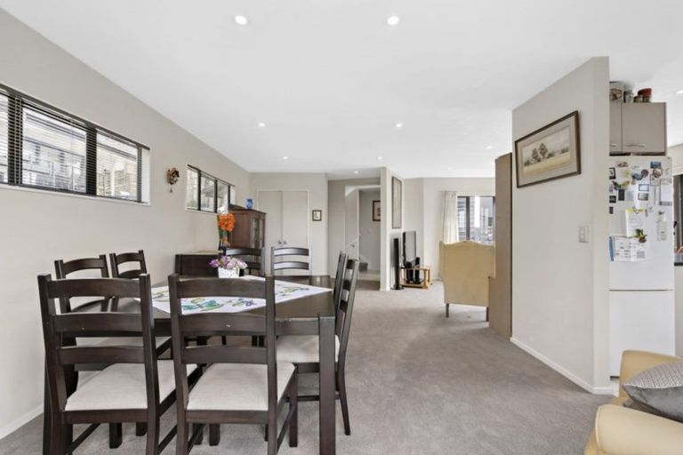 Photo of property in 278c Glamorgan Drive, Northcross, Auckland, 0630