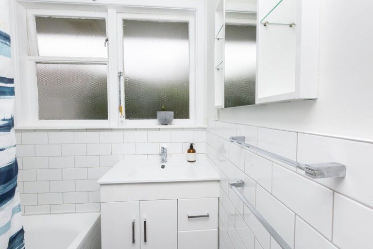 Photo of property in 16a Maher Street, Elderslea, Upper Hutt, 5018