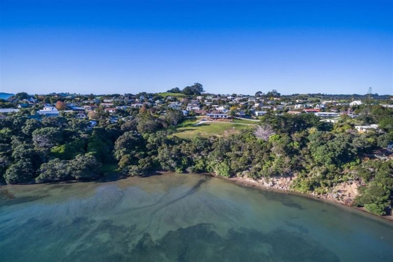 Photo of property in 8 Wendy Hood Way, Snells Beach, 0920