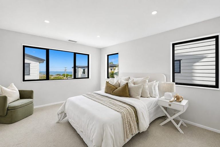 Photo of property in 17 Rock Isle Road, Torbay, Auckland, 0630
