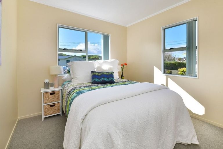 Photo of property in 2/12 Miro Street, Helensville, 0800