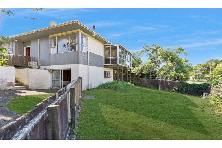 Photo of property in 24 Leaver Place, Weymouth, Auckland, 2103