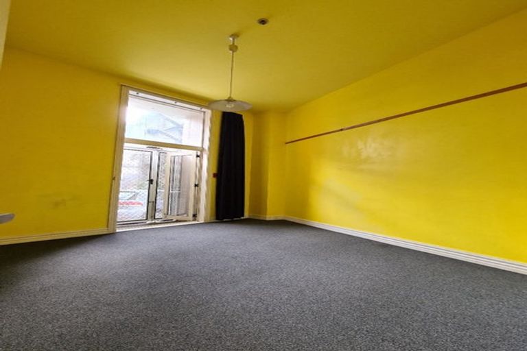 Photo of property in Columbia Apartments, 2/32 Cuba Street, Te Aro, Wellington, 6011