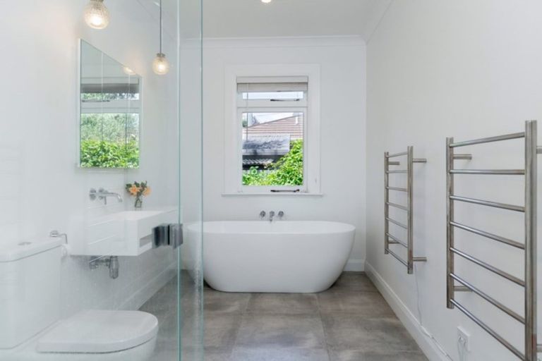 Photo of property in 6 Howick Road, Blenheim, 7201