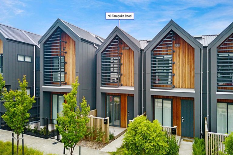 Photo of property in 90 Tarapuka Road, Westgate, Auckland, 0814