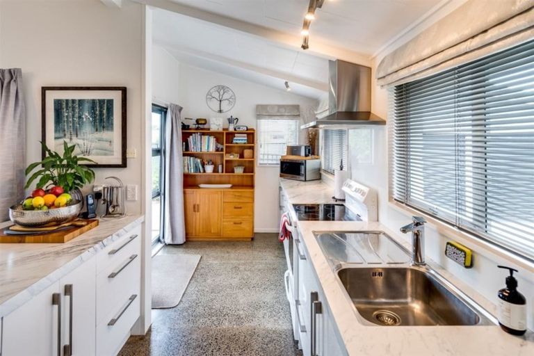 Photo of property in 20 Kent Terrace, Taradale, Napier, 4112