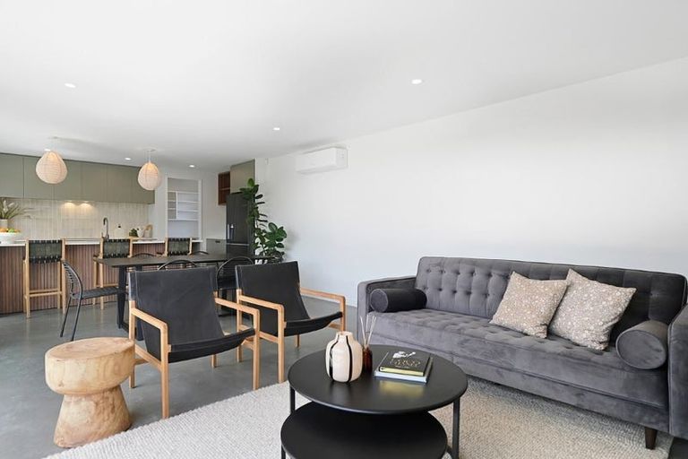 Photo of property in 9 Reece Place, Marshland, Christchurch, 8051