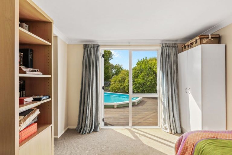 Photo of property in 305 Mangorei Road, Merrilands, New Plymouth, 4312